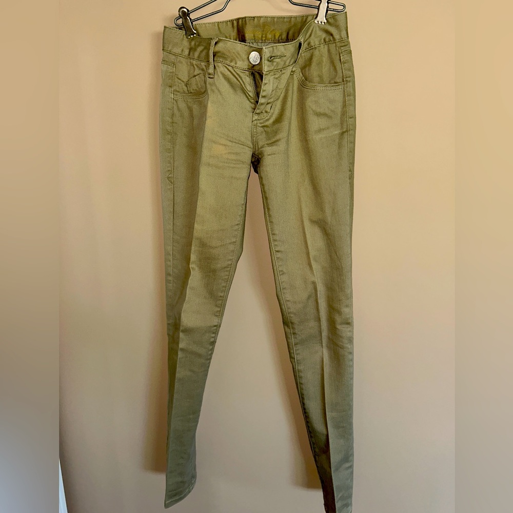 American Rag low rise size 0 (fits like a 2) in beige straight leg.
